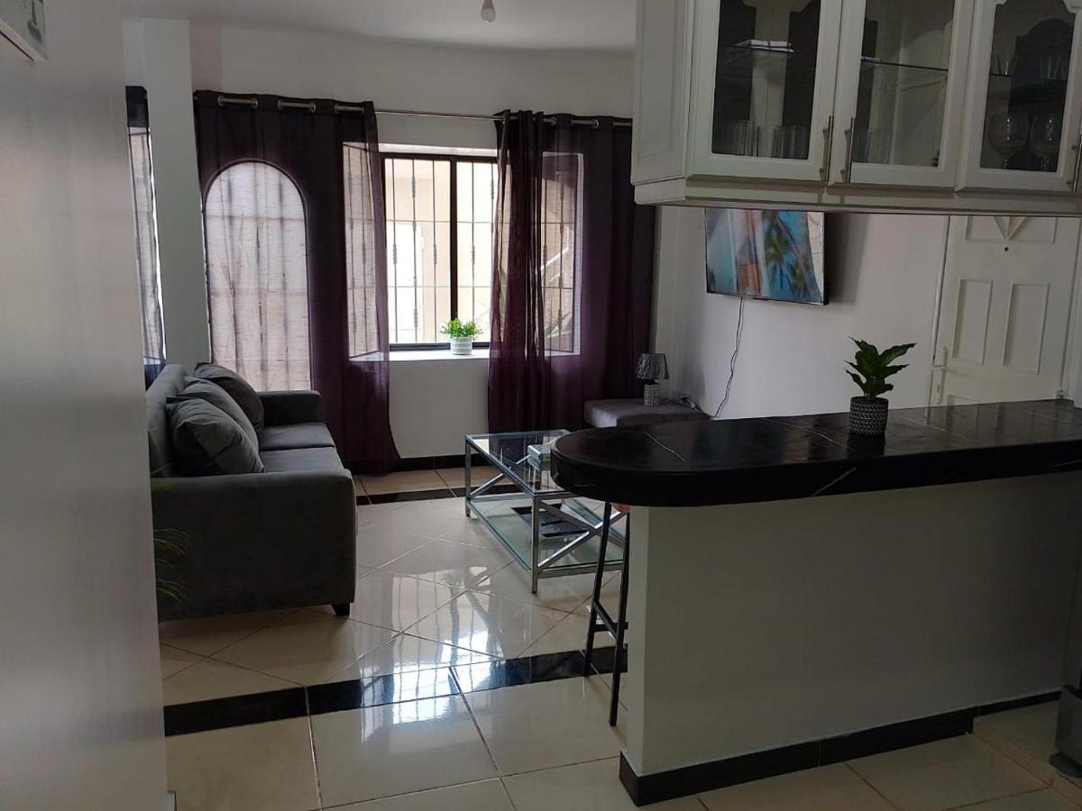 Comfortable 3-Bedroom Apartment, Close To The American Consulate Guayaquil Esterno foto