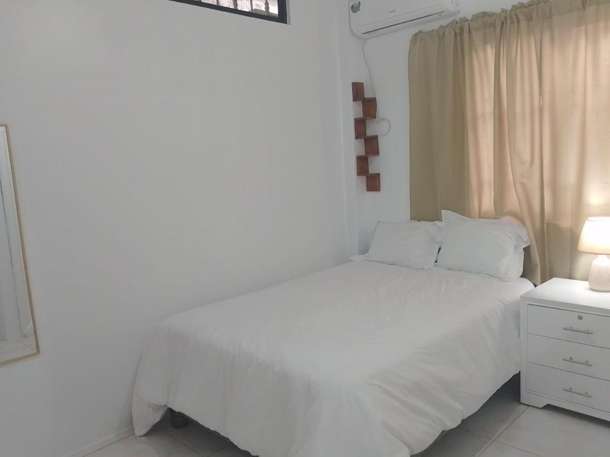 Comfortable 3-Bedroom Apartment, Close To The American Consulate Guayaquil Esterno foto