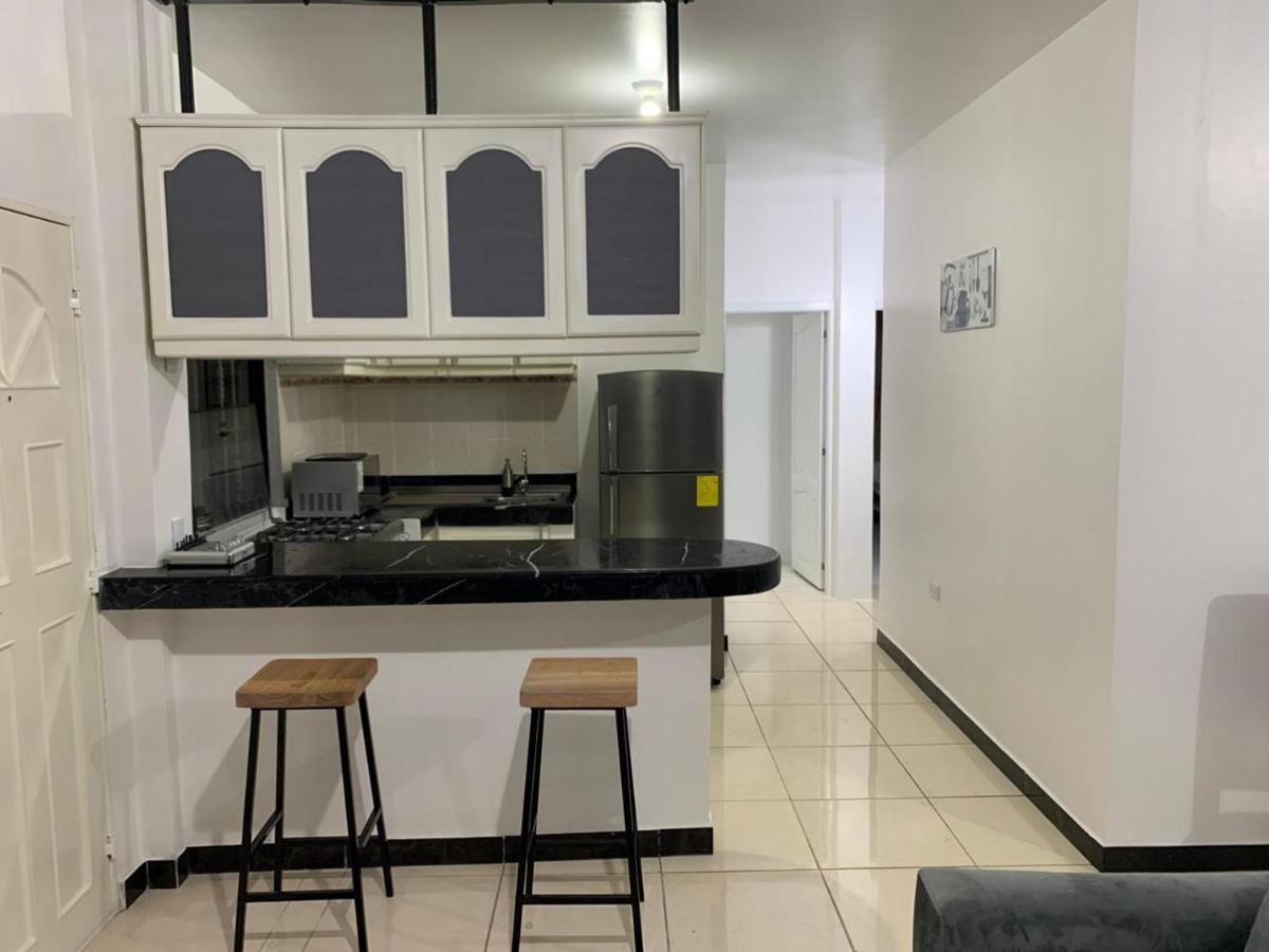 Comfortable 3-Bedroom Apartment, Close To The American Consulate Guayaquil Esterno foto